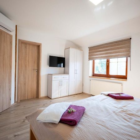 Papi Apartman Valtice Exteriör bild